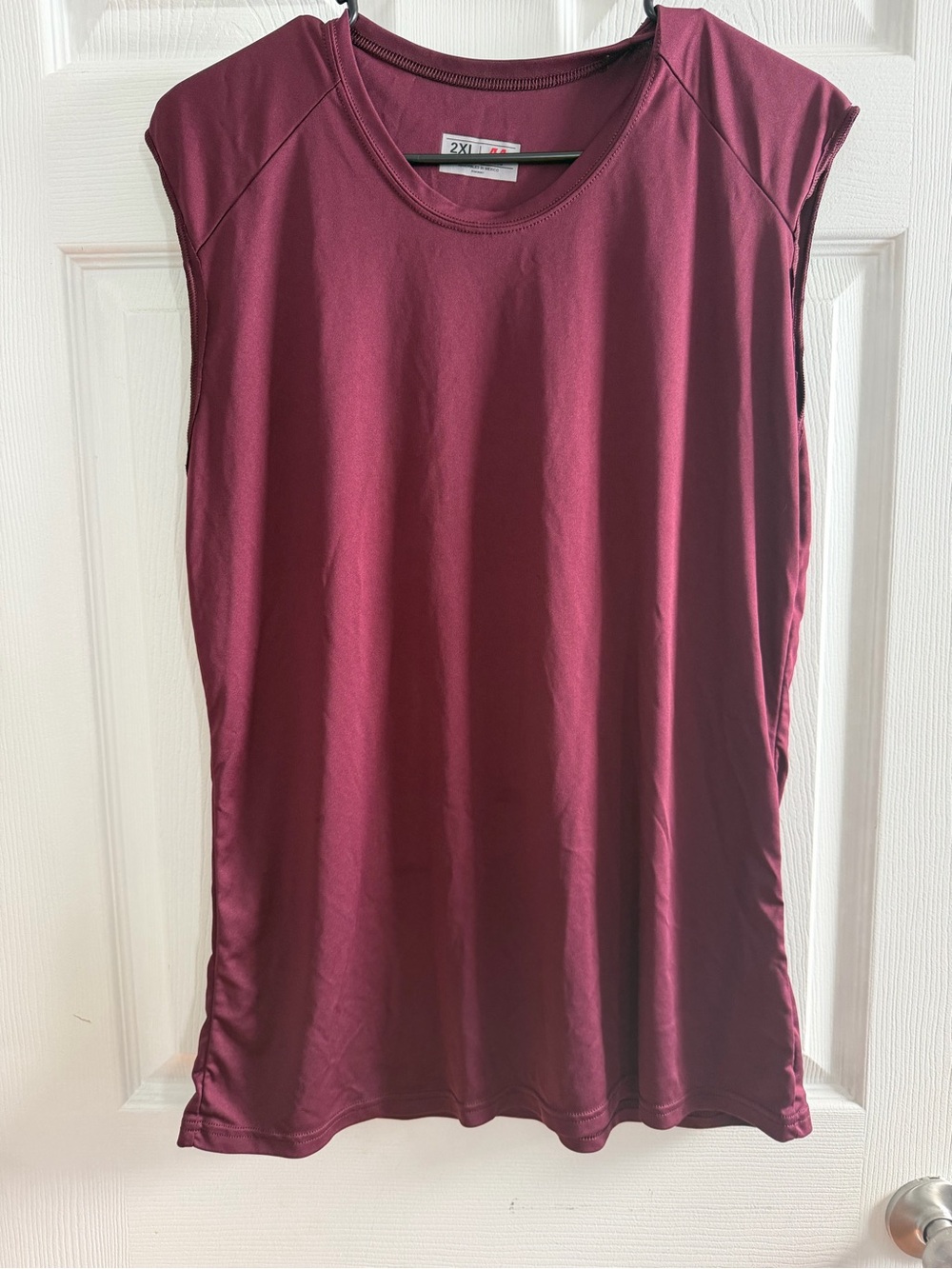 Women's Sleeveless Tank Top in Burgundy - Performance Knit